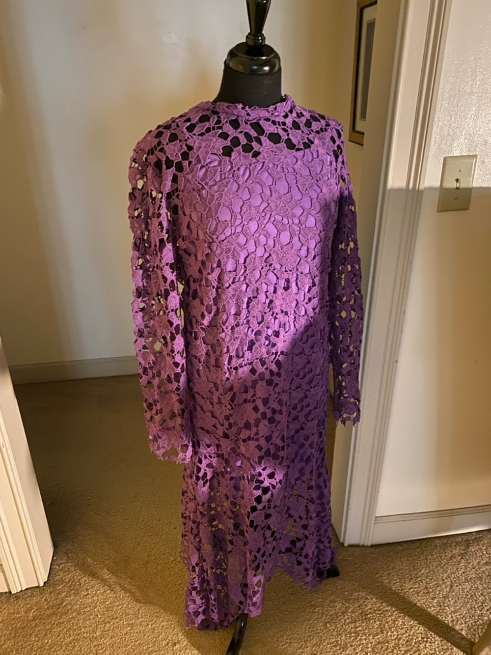 Women's Purple Lace Long-Sleeve Midi Dress